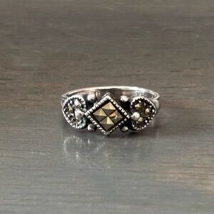 Vintage 925 Sterling Silver Marcasite Ring size 6